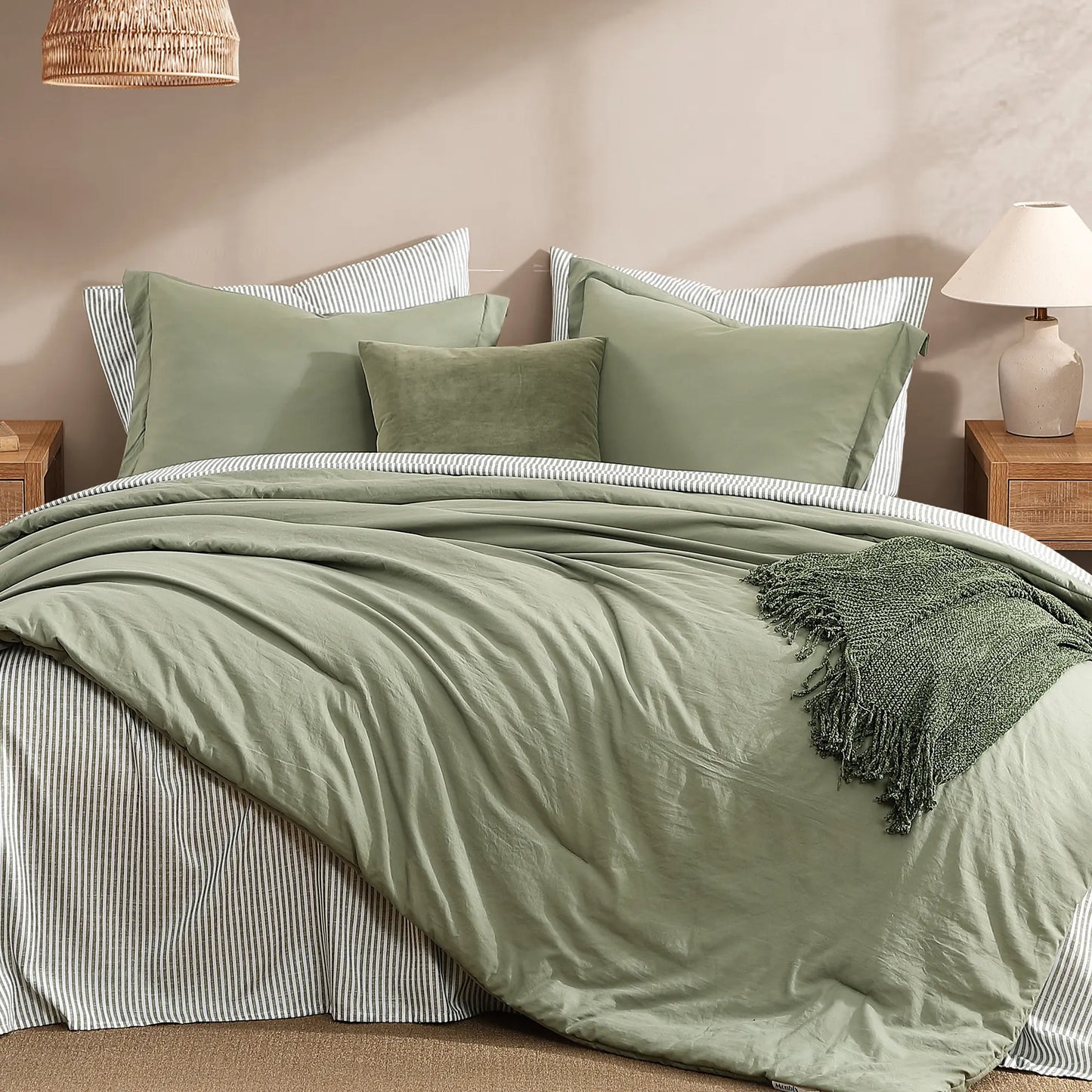 7-Pieces Microfiber Comforter Set, with Double Sided Storage Pockets, 1 Comforter, 2 Pillowcases, 2 Shams, 1 Flat & 1 Fitted Sheet