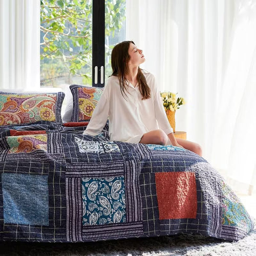 3-Piece Queen Size Bohemian Quilted Duvet Cover and Sheet Set - Lightweight and Breathable Double-Sided Design