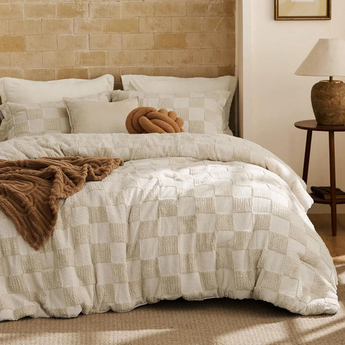 Bohemian Quilted 3-Piece Bedding Set with a soft, breathable comforter and two matching pillowcases.