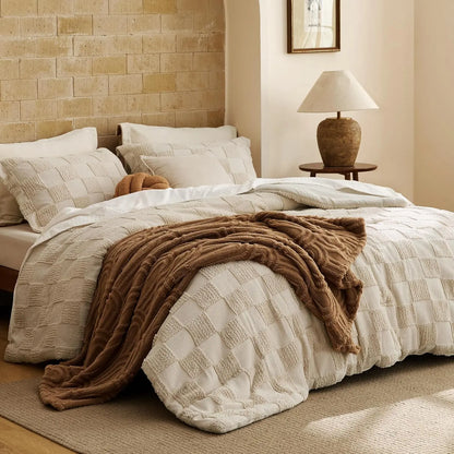 Bohemian Quilted 3-Piece Bedding Set with a soft, breathable comforter and two matching pillowcases.