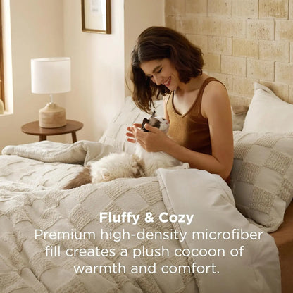 Bohemian Quilted 3-Piece Bedding Set with a soft, breathable comforter and two matching pillowcases.